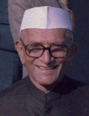 मोरारजी देसाई